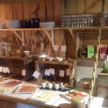 Gjestgiverier Holmvik Brygge Nyksund