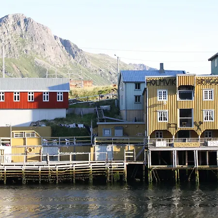 Holmvik Brygge Gjestgiverier 3*