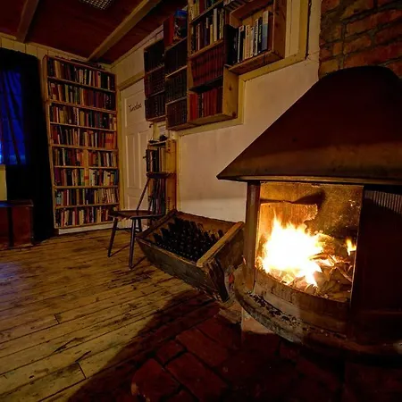 Gjestgiverier Holmvik Brygge Nyksund