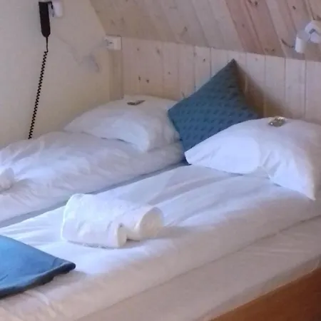 Holmvik Brygge Gæstehus Nyksund