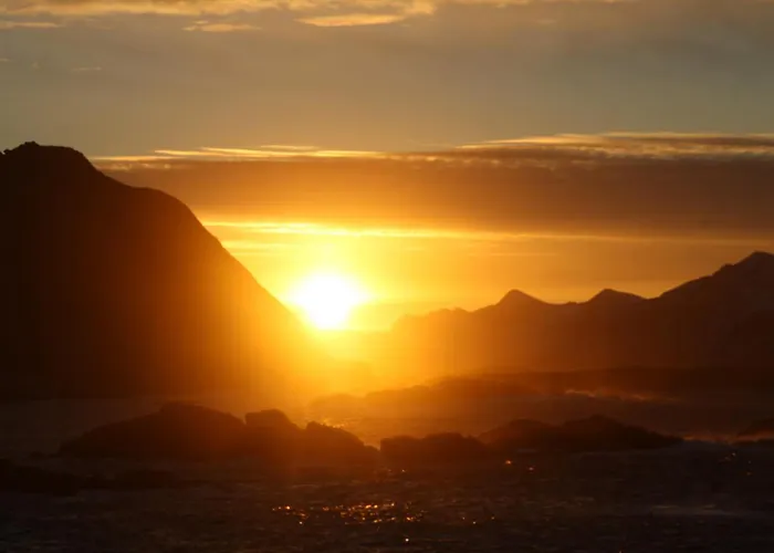 Holmvik Brygge בית הארחה 3*