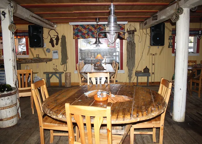 Holmvik Brygge בית הארחה