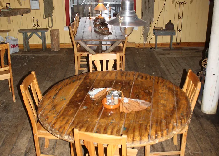 Holmvik Brygge בית הארחה Nyksund