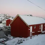 Pensionat Holmvik Brygge Nyksund