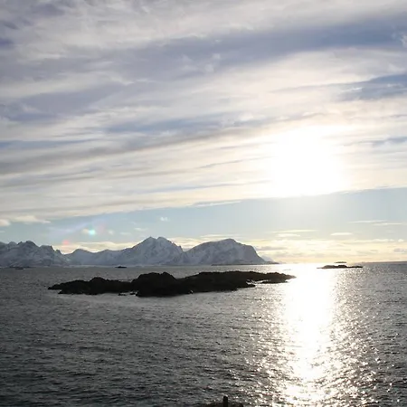 Pensionat Holmvik Brygge Nyksund