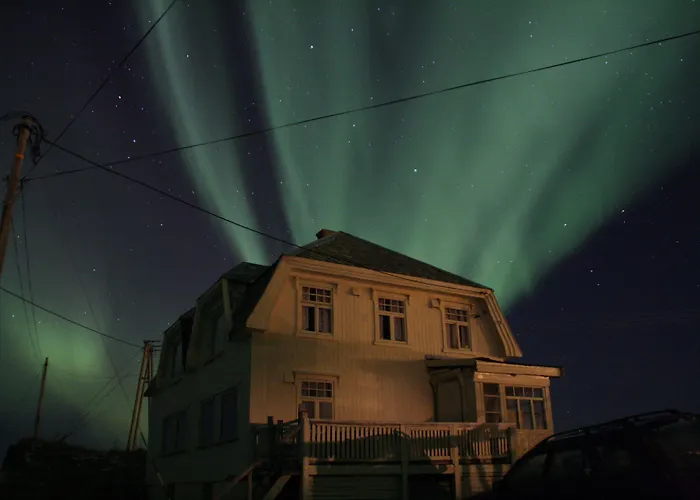 Holmvik Brygge Konukevi 3*